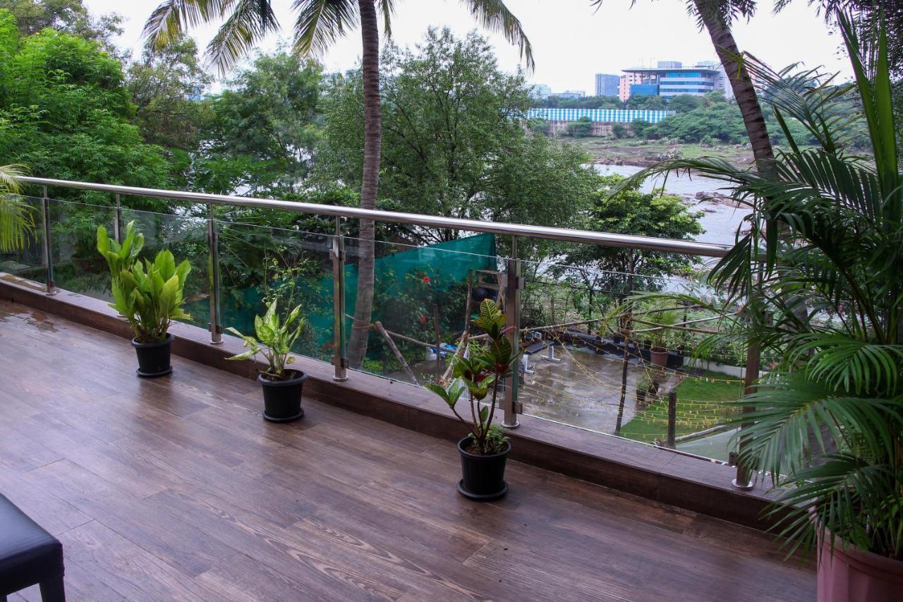Urban Nomads Pune Riverside Colive Cowork Hostel Exterior photo